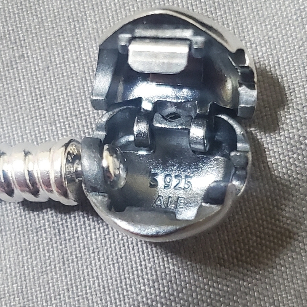 Pandora Moments Heart Clasp Snake Chain Bracelet 7IN - Picture 5 of 8